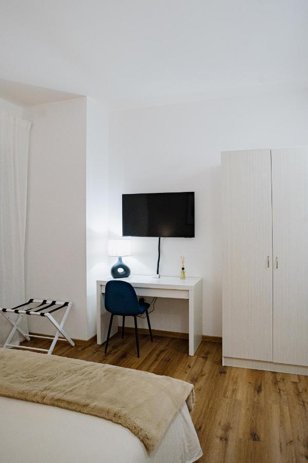 Alatea Apartments Poloni Verona Bagian luar foto