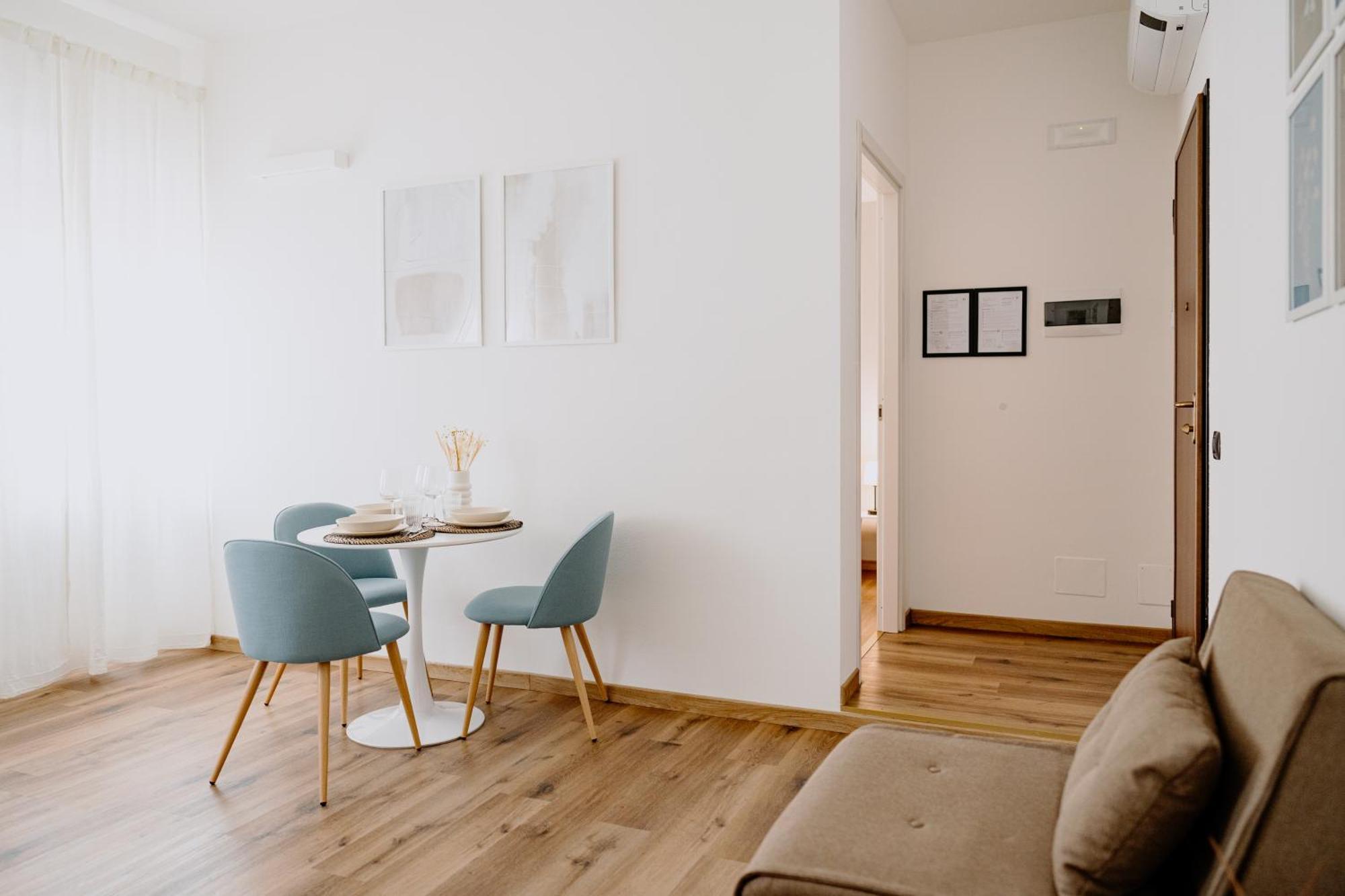 Alatea Apartments Poloni Verona Bagian luar foto