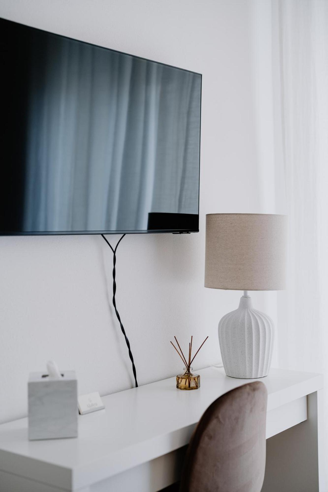 Alatea Apartments Poloni Verona Bagian luar foto