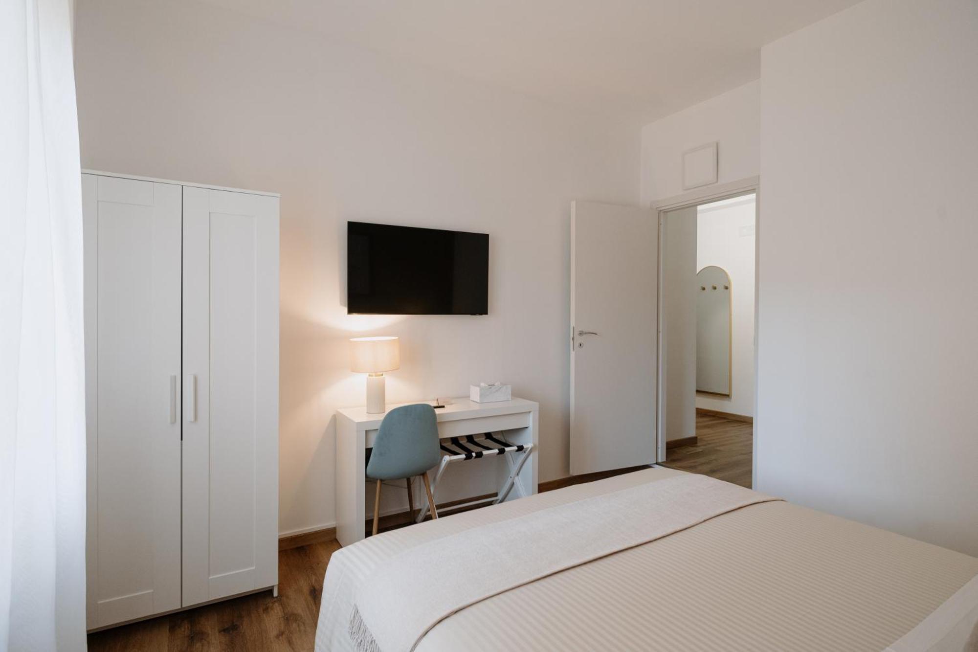 Alatea Apartments Poloni Verona Bagian luar foto